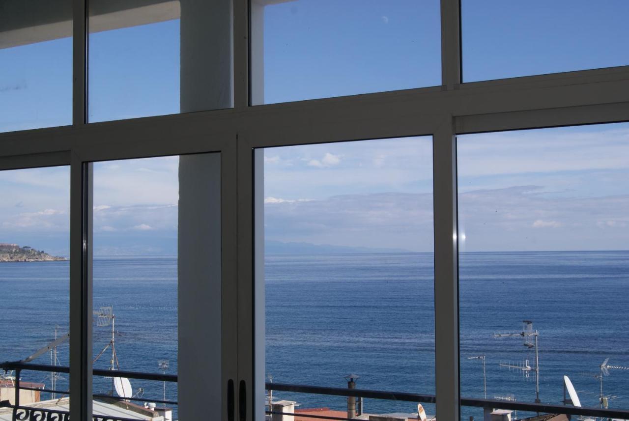 Donna Sicilia Hotel Джардини Наксос Екстериор снимка