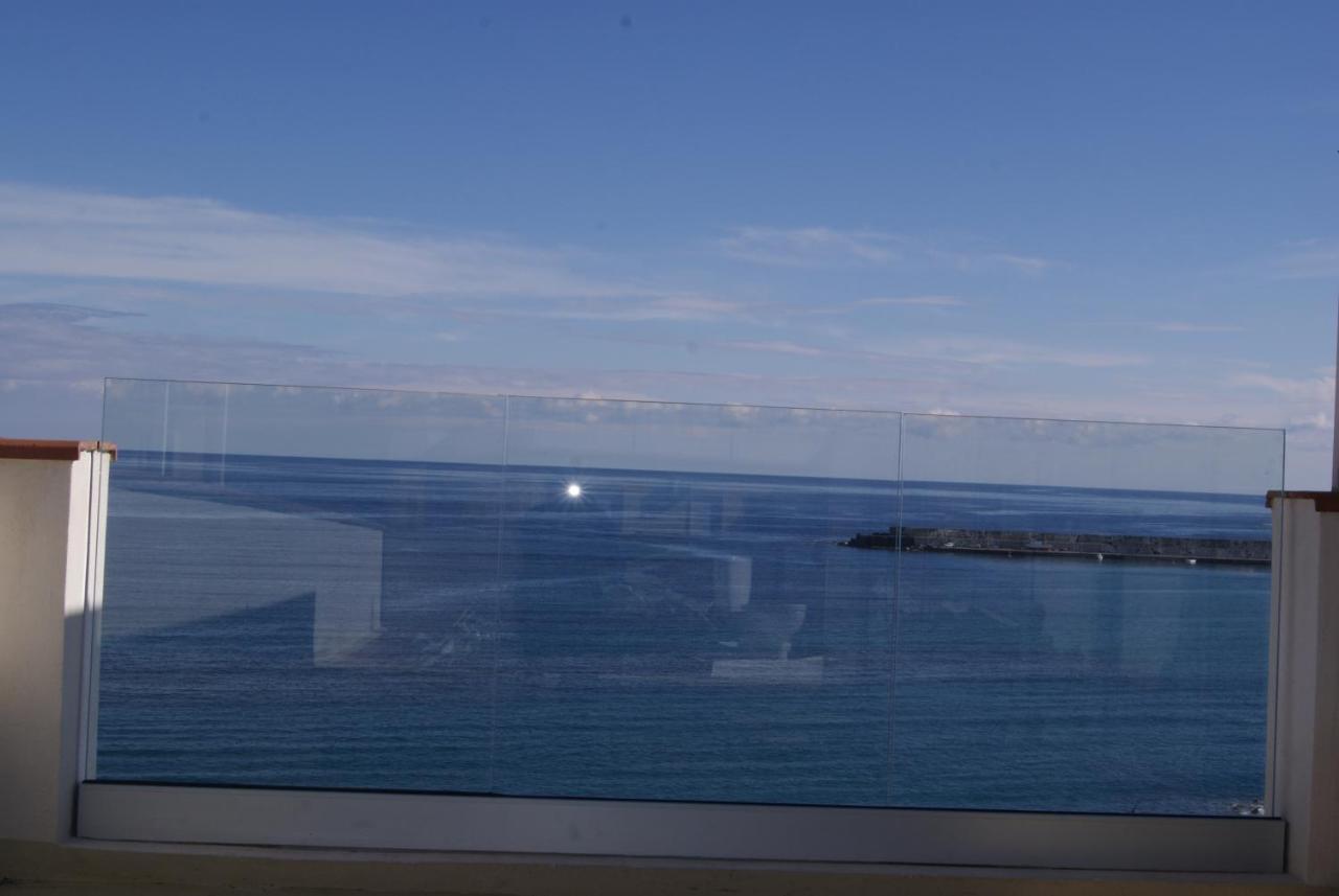 Donna Sicilia Hotel Джардини Наксос Екстериор снимка